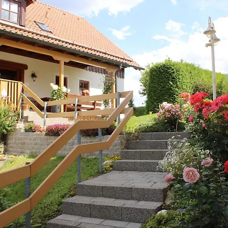 Gaestehaus Sporrer Hotel Neualbenreuth