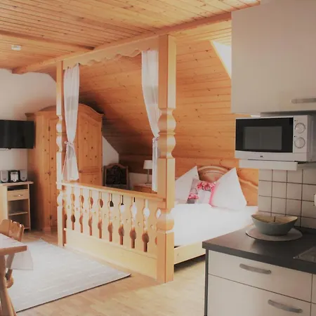Gaestehaus Sporrer Neualbenreuth