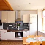 Hotel Gaestehaus Sporrer Neualbenreuth