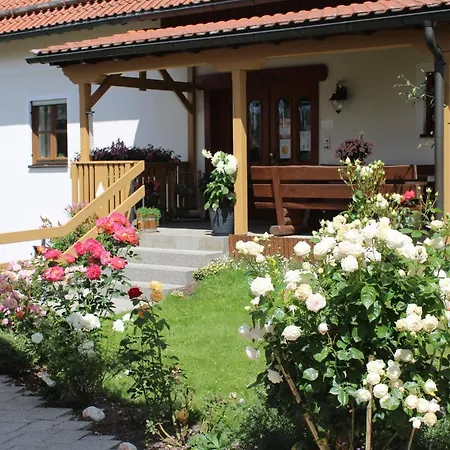 Gaestehaus Sporrer Hotel Neualbenreuth