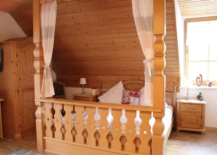 Hotel Gaestehaus Sporrer Neualbenreuth